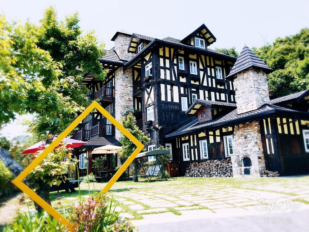 Black Forest Manor Renai Exteriér fotografie