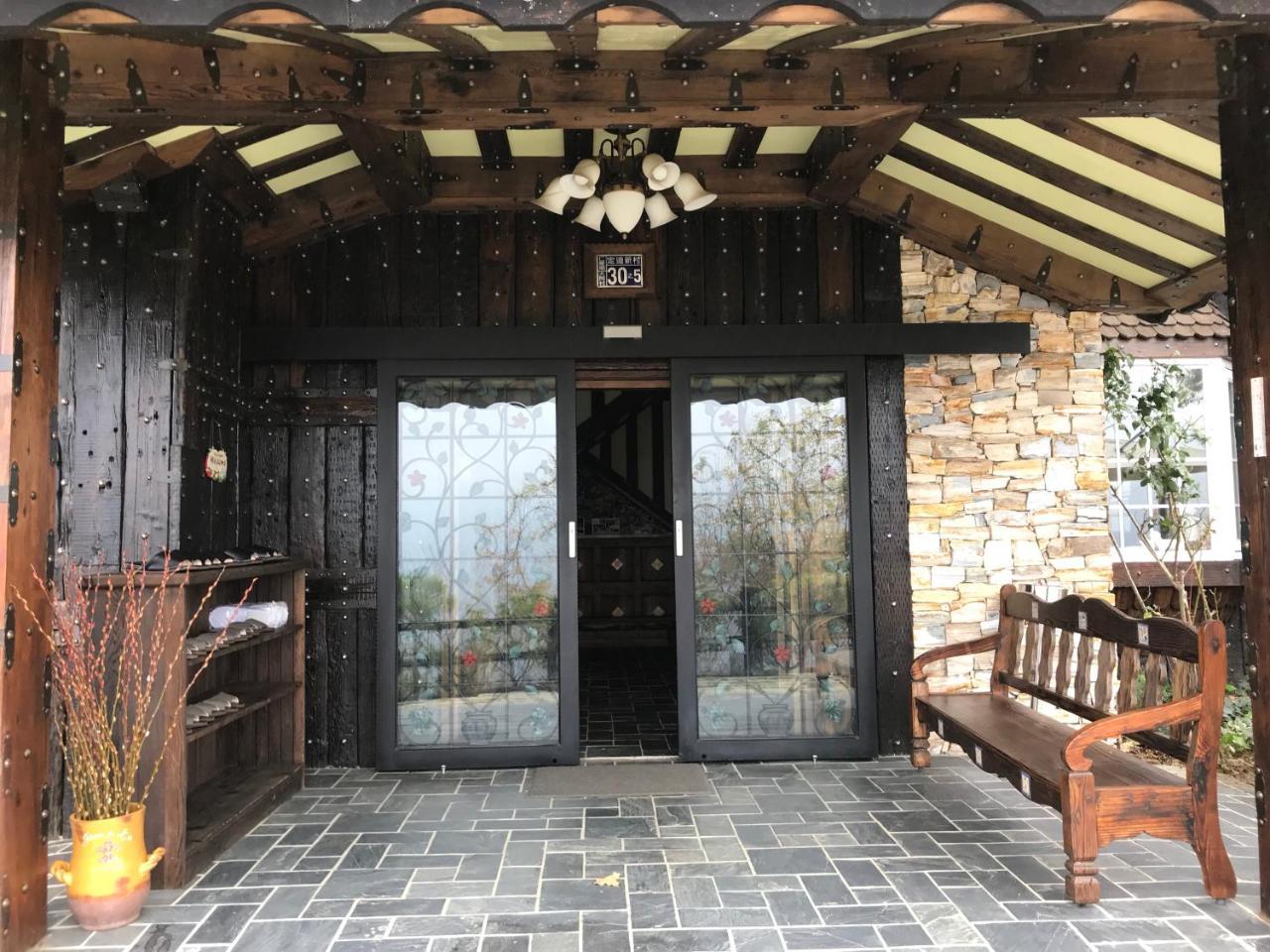 Black Forest Manor Renai Exteriér fotografie